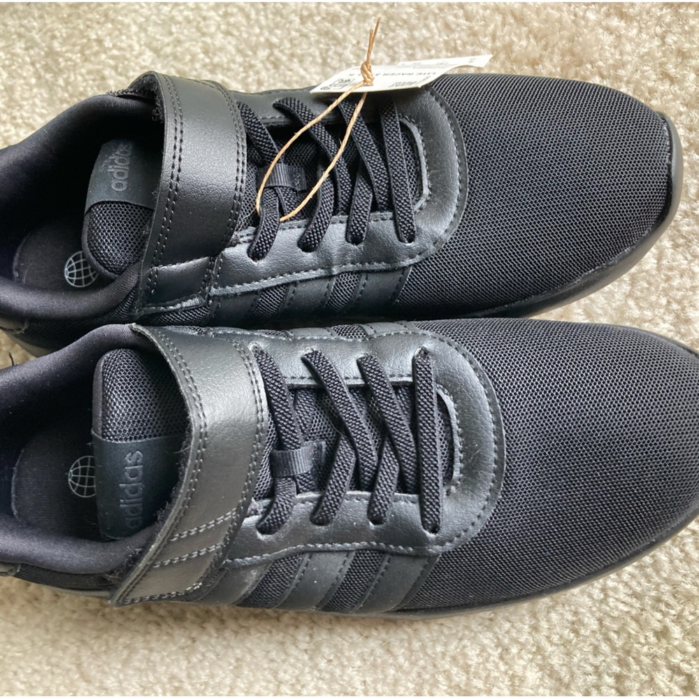 NWT Adidas Lite Racer 3.0 running sneakers men’s size 6 women’s 7.5